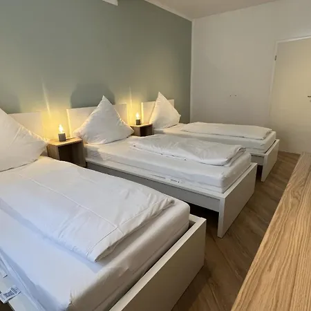 Appartement Discovair - Zentral & Modern, Inklusive Parkplatz, Grosse Terrasse, 3 Schlafzimmer & Netflix & Mehr