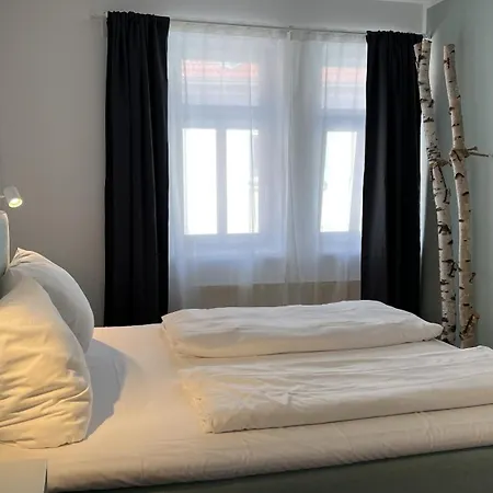 Discovair - Zentral & Modern, Inklusive Parkplatz, Grosse Terrasse, 3 Schlafzimmer & Netflix & Mehr Eisenach